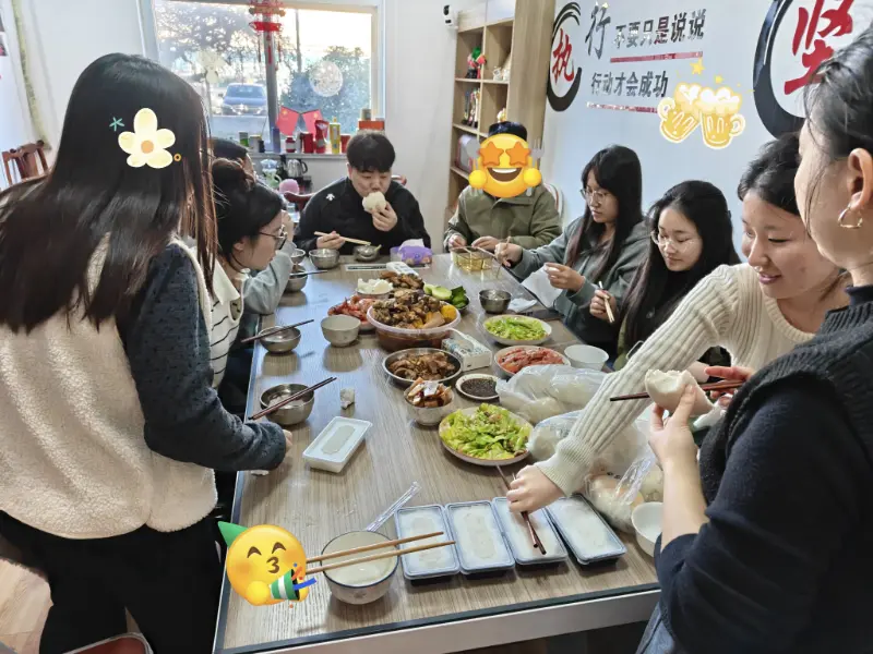 الغداء العفوي يبني روابط مكتبية دائمة